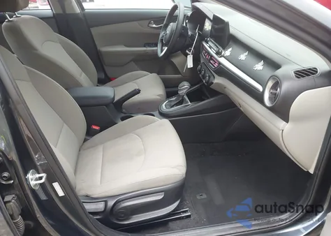 2021 Kia Forte Lxs из США, поврежденный, VIN 3KPF24AD0ME279637